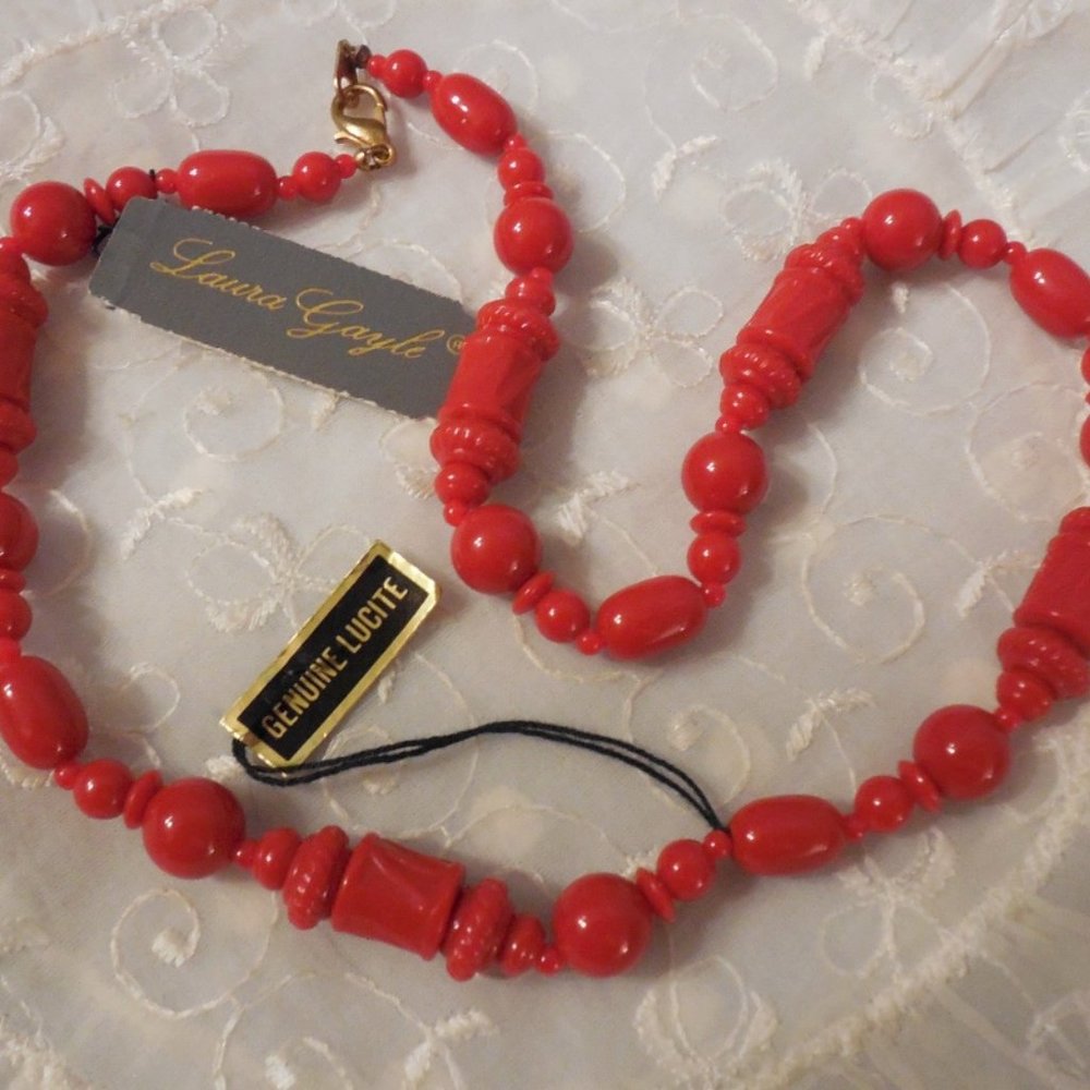 Laura Gayle Fabulous Genuine Lucite Vintage Beaded Necklace NOS